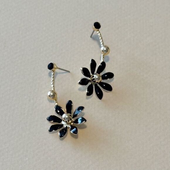 Flower earrings A863 - Picture 2 of 4